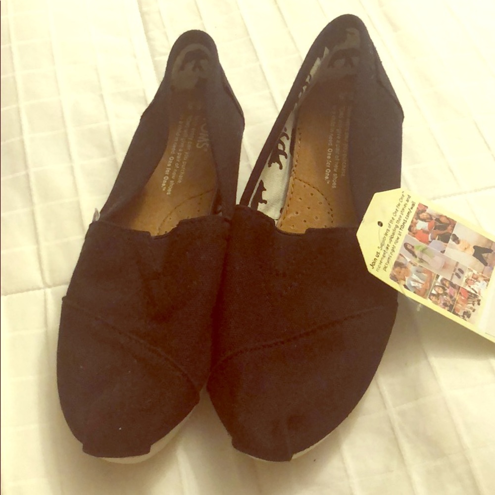Toms black flats